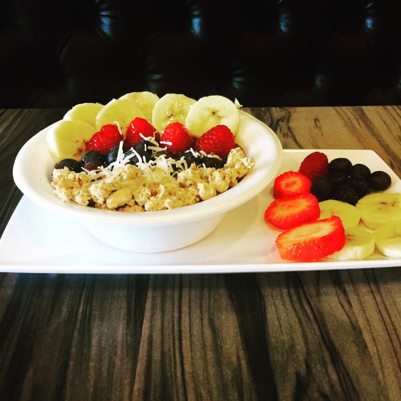 scoop and joy acai bowl