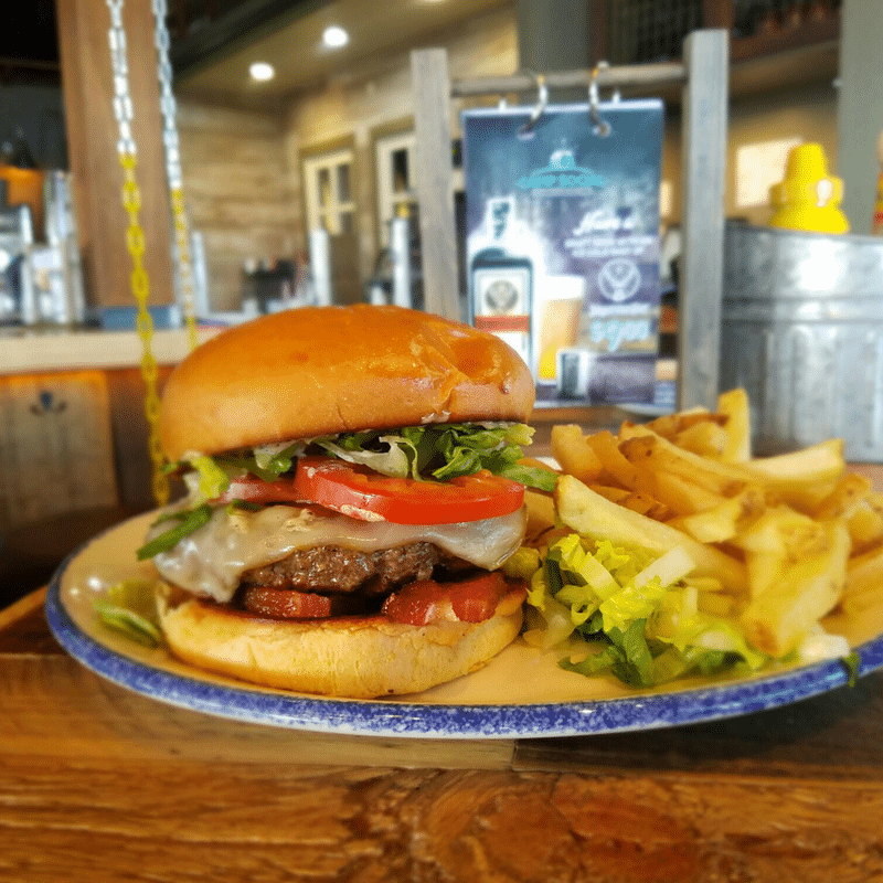 Labor Day Dining Deals : Camp Social