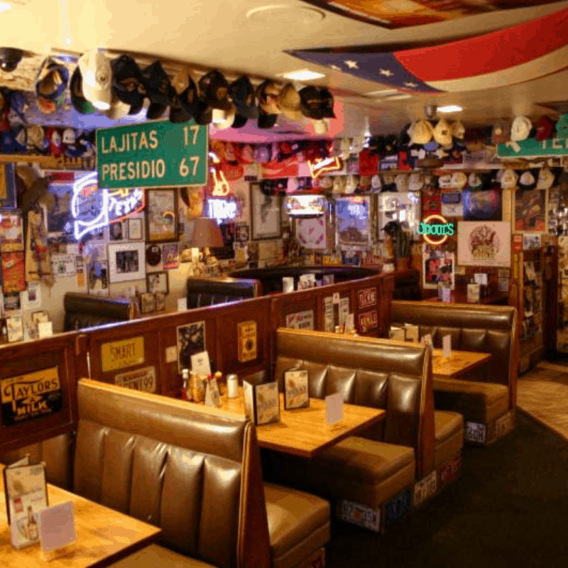 111018 TEXAZ Grill dining room